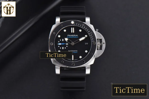Foto frontal — Submersible PAM683 42mm VSF Black Dial Rubber Strap Aisa XXX1V