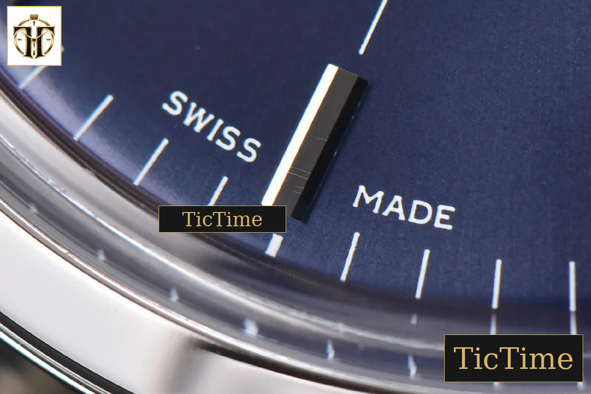 Transocean Day & Date 43mm V7F Blue Dial Black Leather Strap CA145 — foto 8