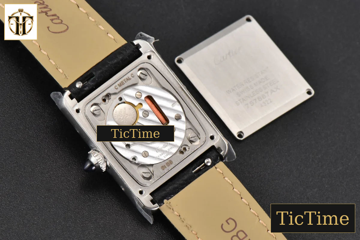 Tank Must Small 29.5×22mm K11F White Dial Blue Smooth Calf Strap Quartz — foto 16