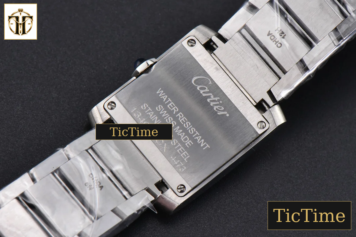 Tank Francaise Small 25.7mmx 21.2mm K11F SS Bracelet Quartz — foto 16