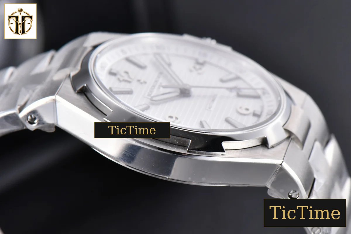 Overseas 47040 42mm MKF White Textured Dial SS Bracelet 9015 — foto 15