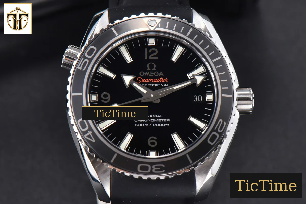 Planet Ocean 600m 42mm VSF Black Dial Rubber Strap A8500 — foto 2