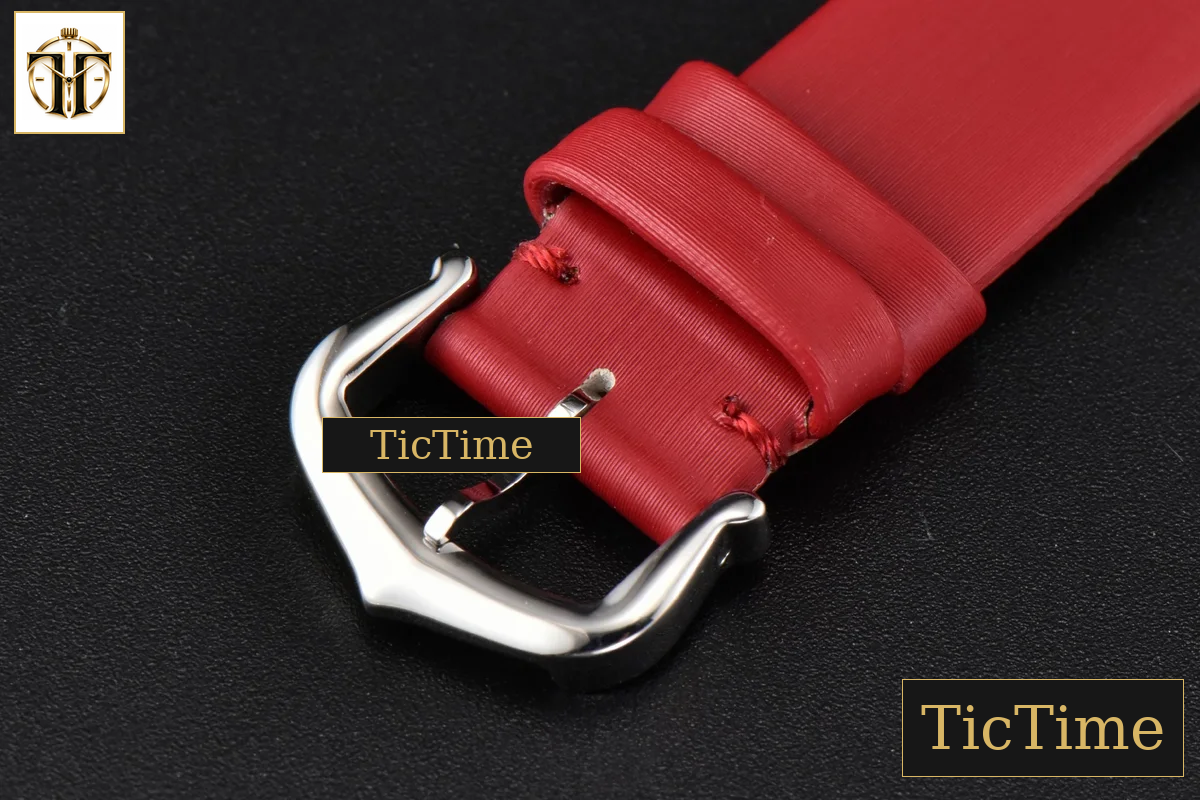 Tank Must Small 29.5×22mm K11F Diamond White Dial Red Smooth Strap Quartz — foto 20