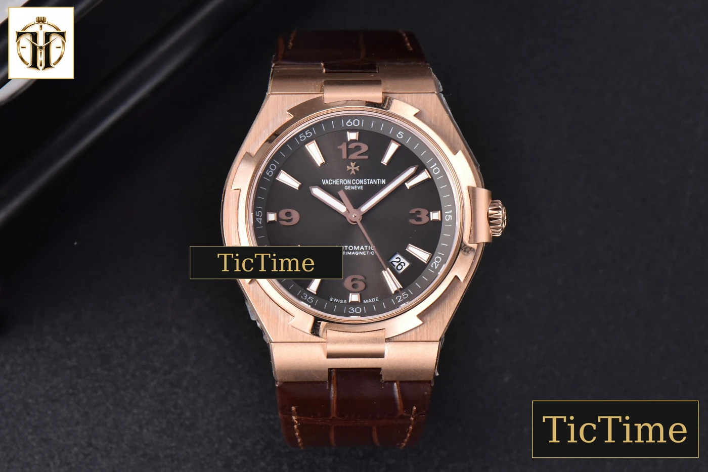 Vista frontal — Overseas 47040 42mm MKF RG Brown Dial Leather Strap 9015