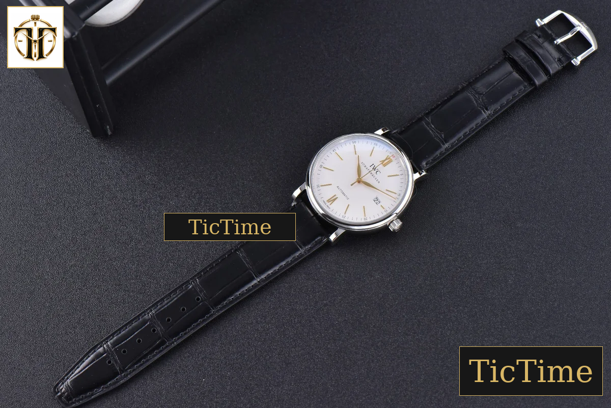 Portofino ‘150 Years’ 40mm V7F White Dial YG Markers Black Leather Strap / A2892 — foto 15