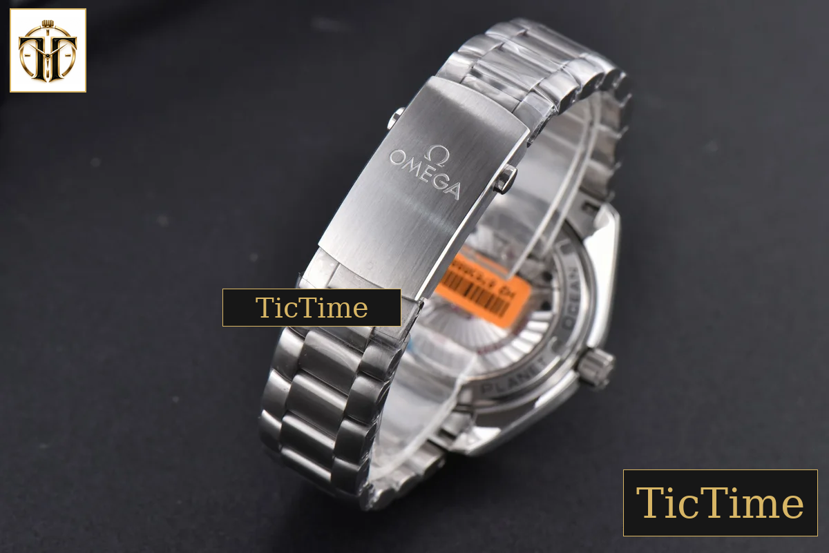 Planet Ocean 600m 42mm VSF Black Dial SS Bracelet A8500 — foto 24