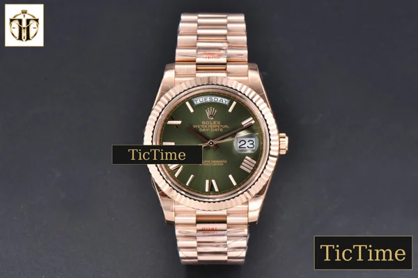 Foto frontal — DayDate 40mm GMF RG Green Dial Roma Marker President Bracelet A2836