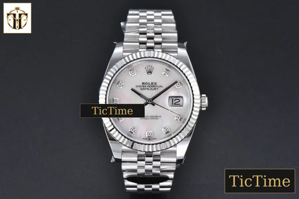 Foto frontal — DateJust 904L 126334 41mm CF MOP Dial Diamond Marker Jubilee Bracelet VR3235