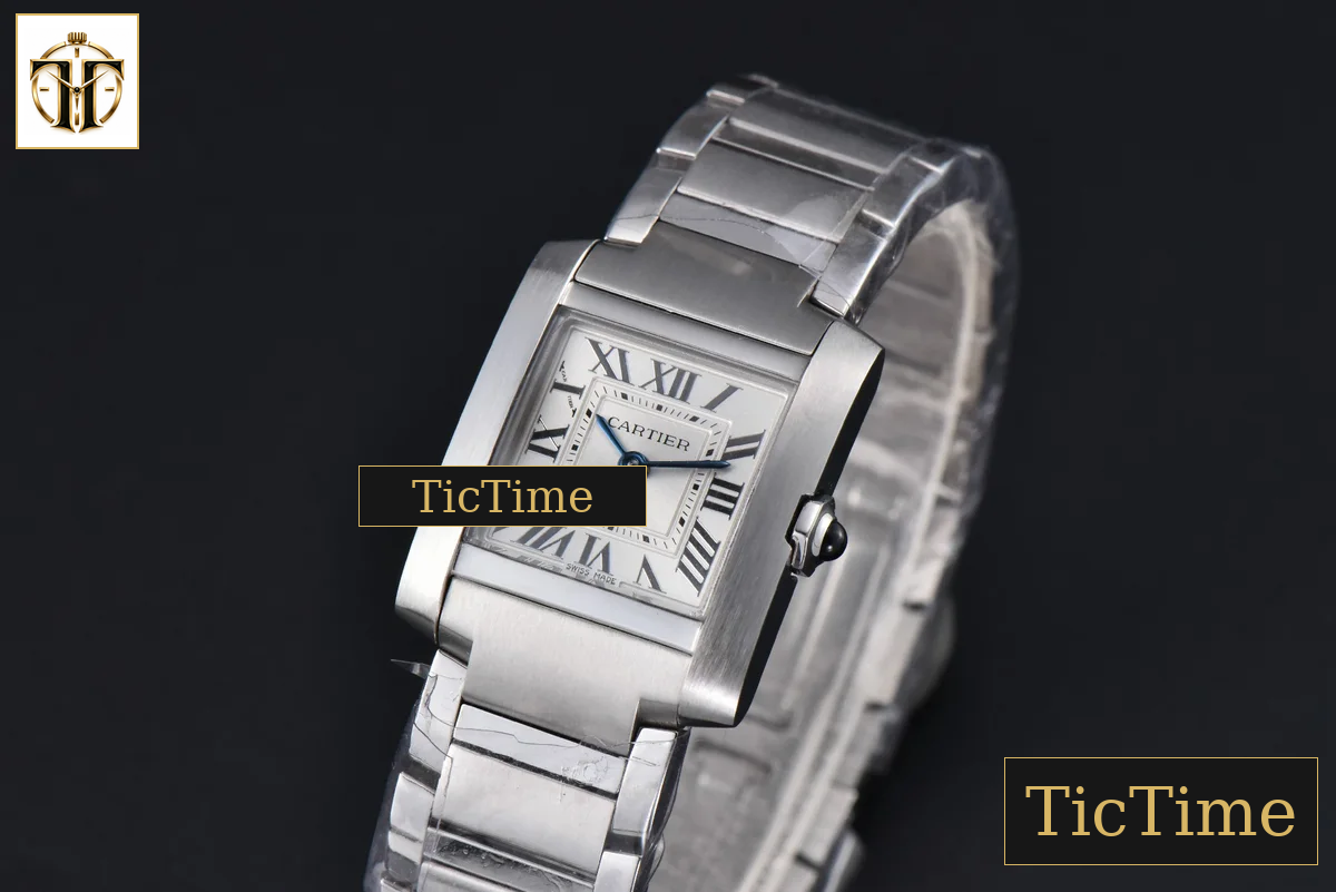 Tank Francaise Small 25.7mmx 21.2mm K11F SS Bracelet Quartz — foto 5