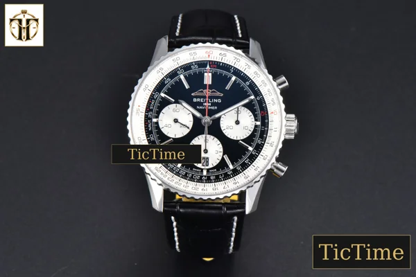 Foto frontal — Navitimer B01 43mm BLSF Black Dial White Subdial Black Leather Strap A7750