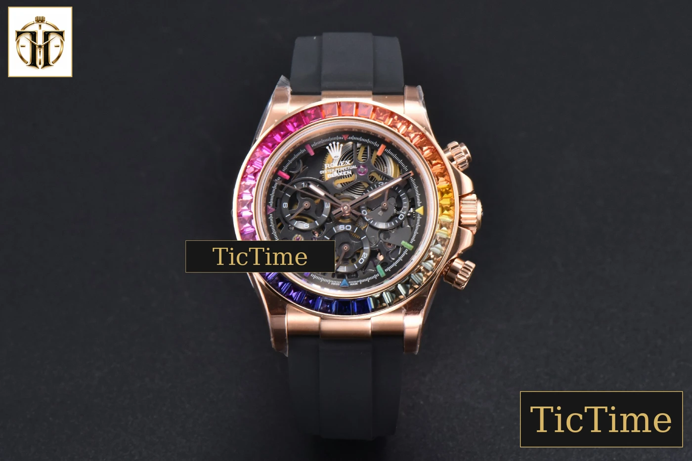 Vista frontal — Daytona 40mm GETF PVD RG Carbon Rainbow Diamond Skeleton Dial Black Rubber Strap SA4130
