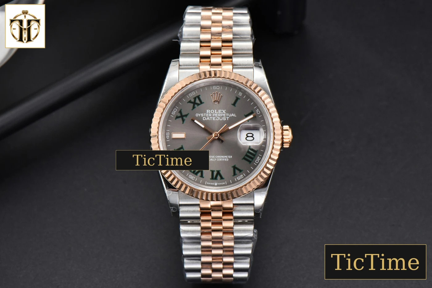 Vista frontal — DateJust 36mm BPF RG/SS Fluted Bezel Gray Wimbledon Dial Jubilee Bracelet A2824