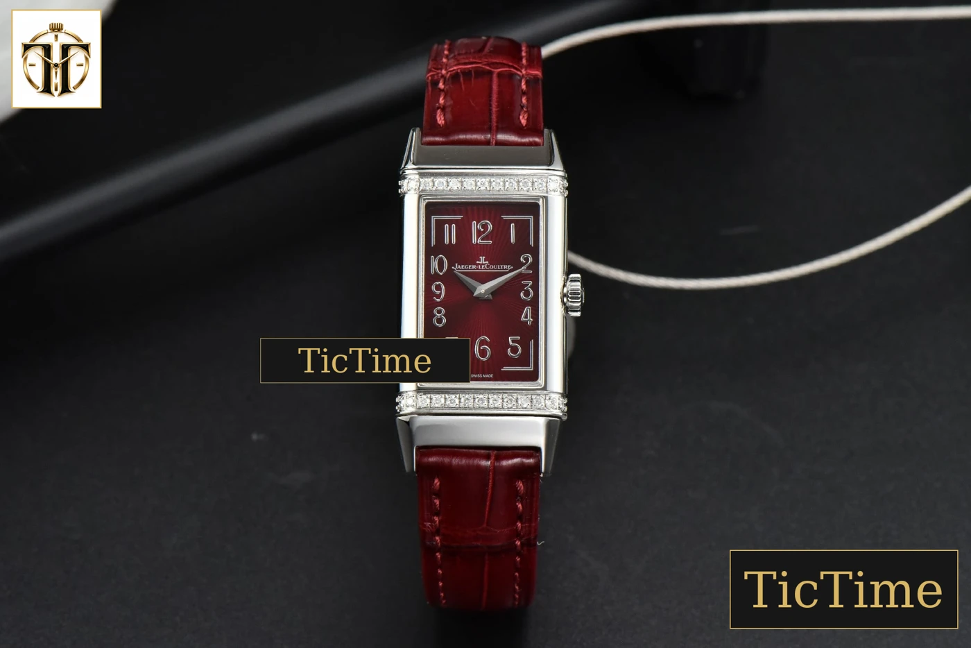 Vista frontal — Reverso One 3288420 20mm IMF Diamond White Moissanite Red Leather Strap (wth CZ stones ) Swiss Quartz