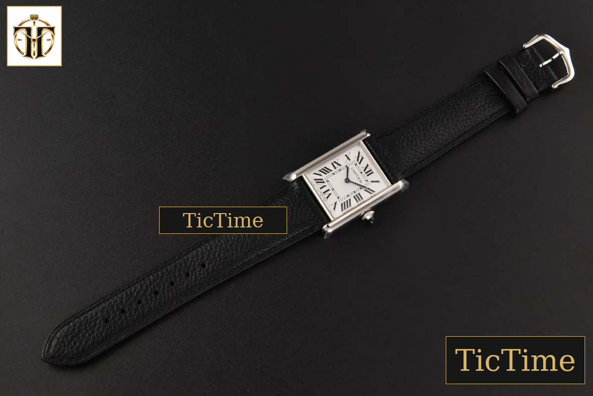 Tank Must Large 33.7×25.5mm K11F White Dial Black Litchi Grained Strap Quartz — foto 26