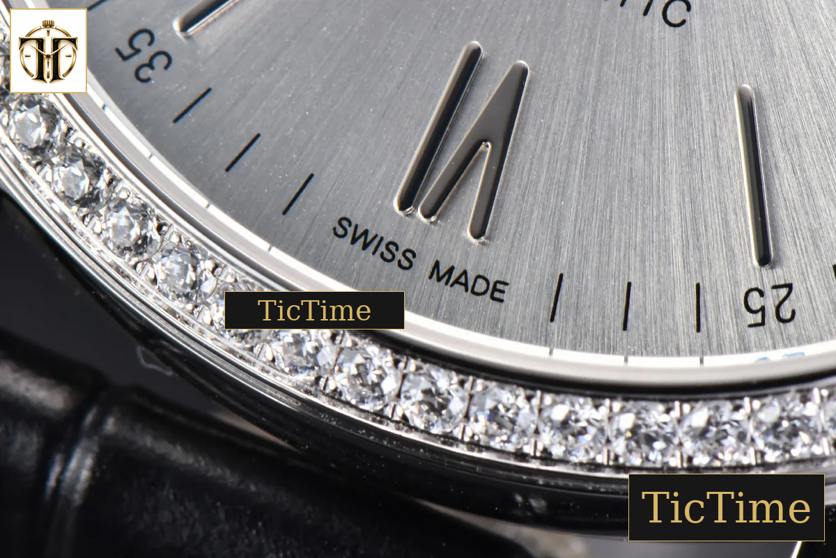 Portofino 40mm V7F Diamond Silver Dial Black Leather Strap A2892 — foto 8