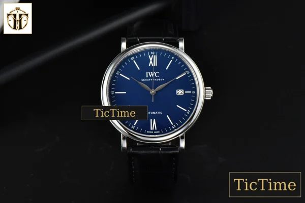 Foto frontal — Portofino Automatic 40mm ZF Blue Dial White Marker Black Croc Strap A9019