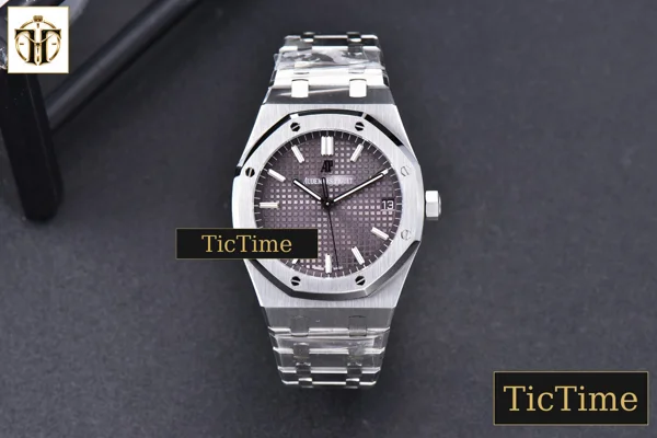 Foto frontal — Royal Oak 15500 41mm OMF Gray Textured Dial SS Bracelet V2 Miyota 9015