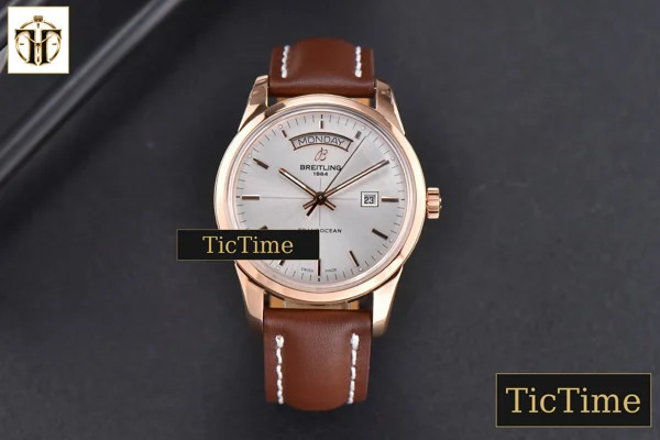 Foto frontal — Transocean Day & Date 43mm V7F RG Silver Dial Brown Leather Strap CA145