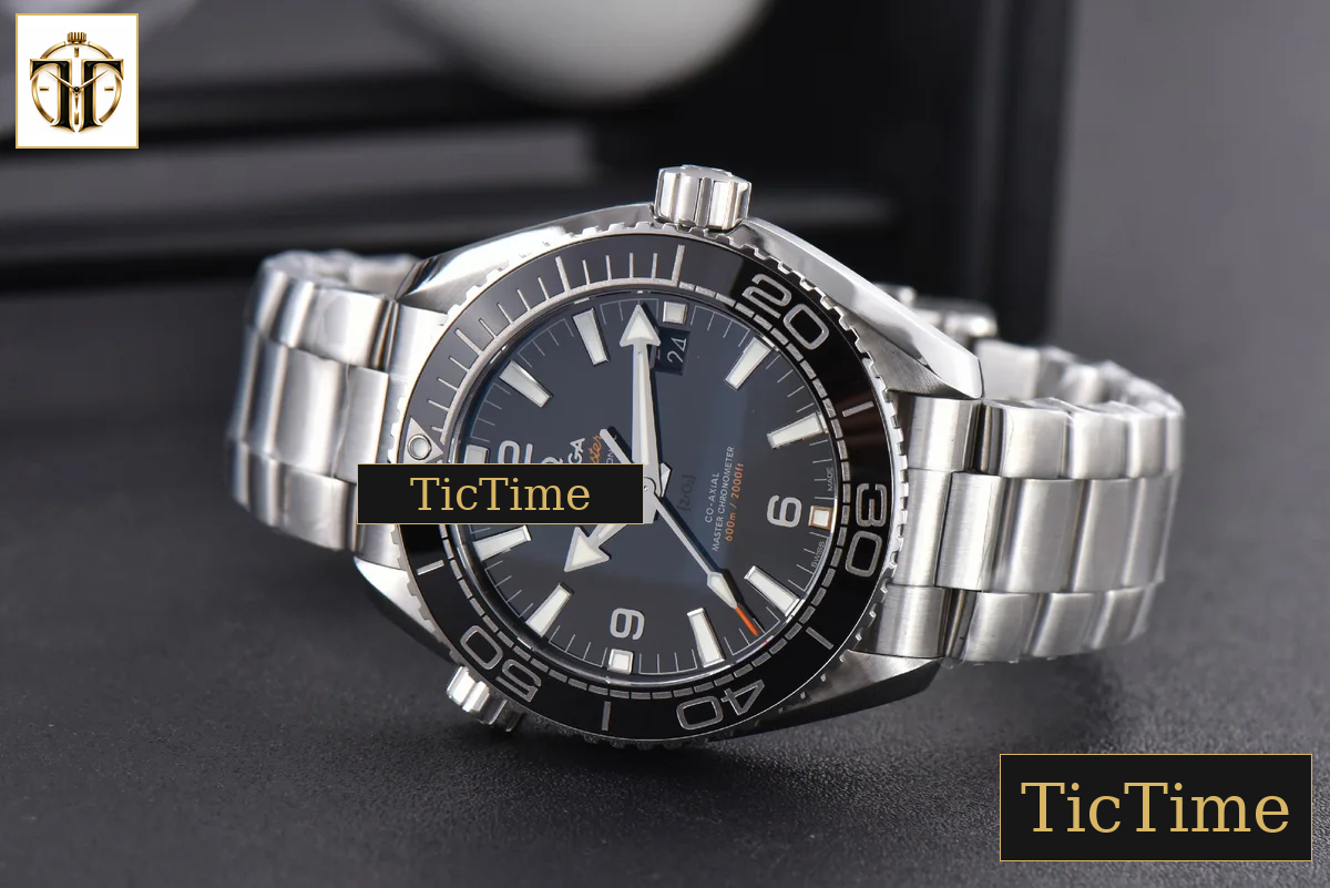Planet Ocean 600m 43.5mm VSF Black Dial SS Bracelet A8906 — foto 11