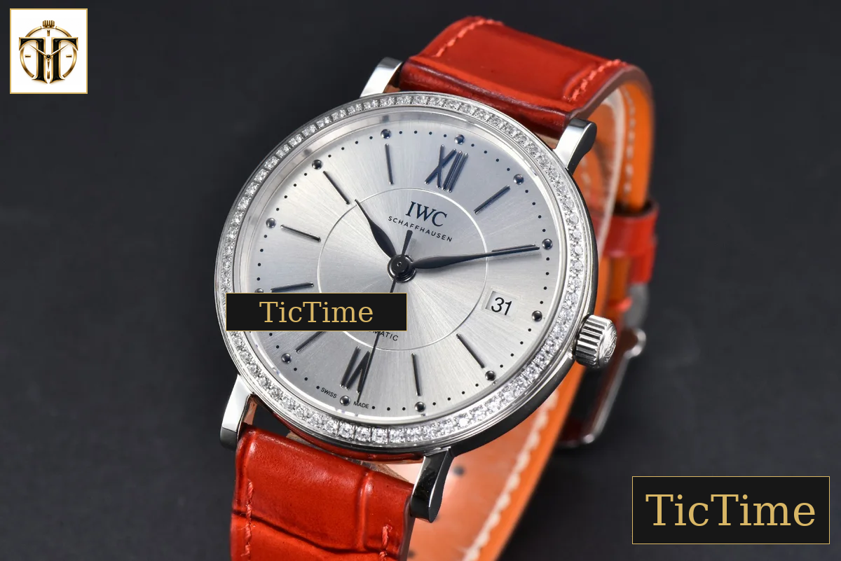 Portofino 37mm V7F Diamond Silver Dial Silver Marker Red Leather Strap A2892 — foto 4