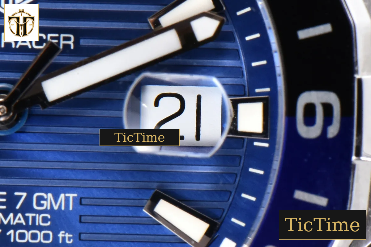 Aquaracer Calibre 5 GMT 43mm OF Blue/Black Bezel Blue Dial SS Bracelet SW200 — foto 9