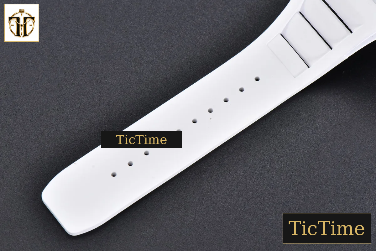 RM035-02 42mm T+F White Forged Carbon Skeleton Dial Red Crown White Rubber Strap RMUL2 — foto 24