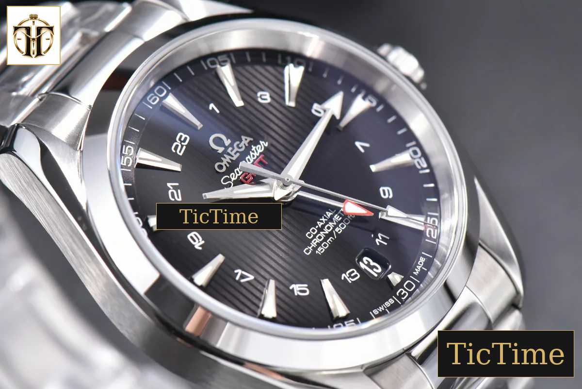 Aqua Terra 150M GMT VSF Black Textured Dial SS Bracelet A8605 — foto 10