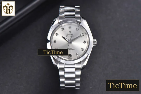 Foto frontal — Aqua Terra 150M Ladies 34mm VSF Silver Dial Diamond Marker SS Bracelet A8800