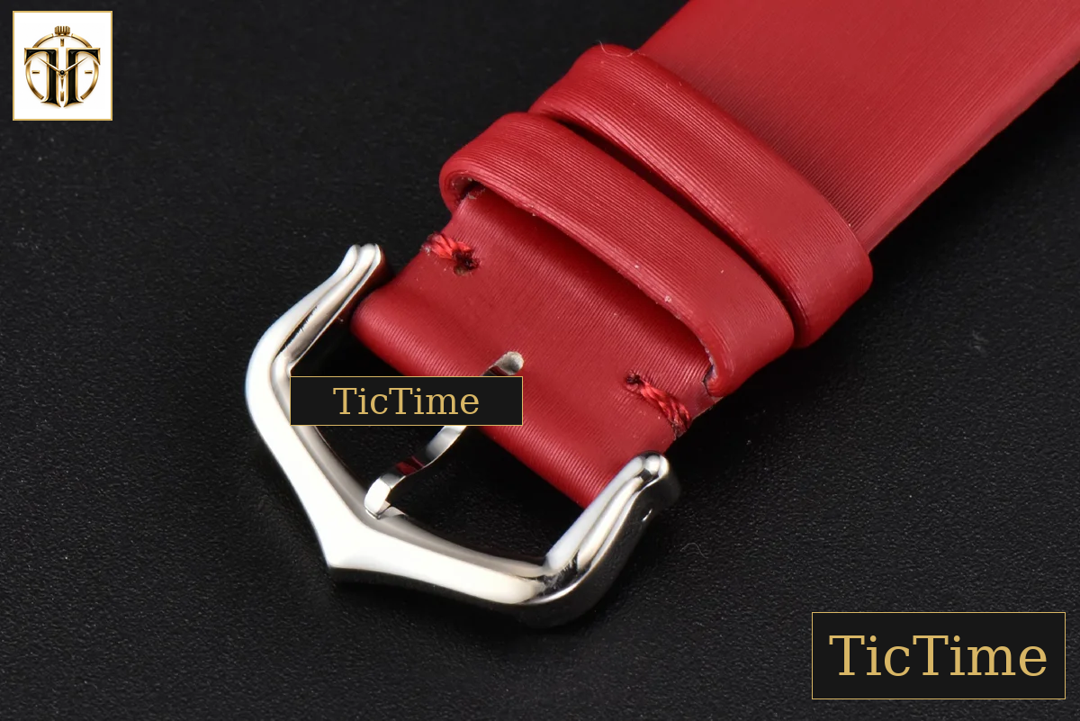 Tank Must Large 33.7×25.5mm K11F Diamond White Dial Red Smooth Calf Strap Quartz — foto 22