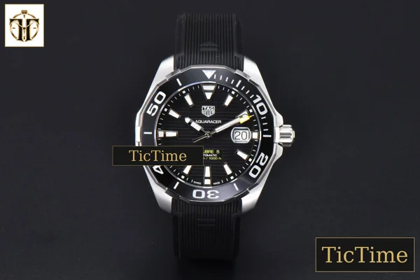 Foto frontal — Aquaracer Calibre 5 43mm OF Black Dial Black Bezel Rubber Strap Swiss SW200