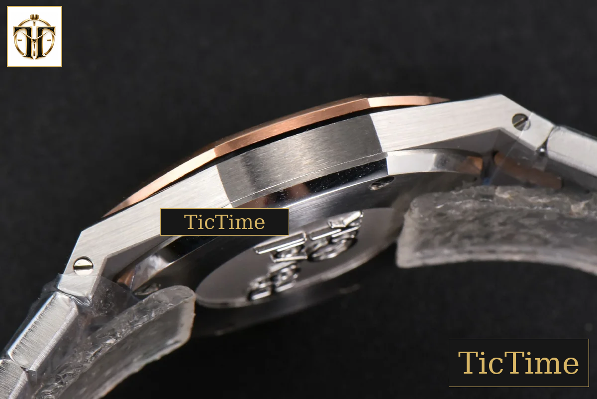 Royal Oak Ladies 33mm 8F RG/SS White Dial RG/SS Bracelet Swiss Quartz — foto 16