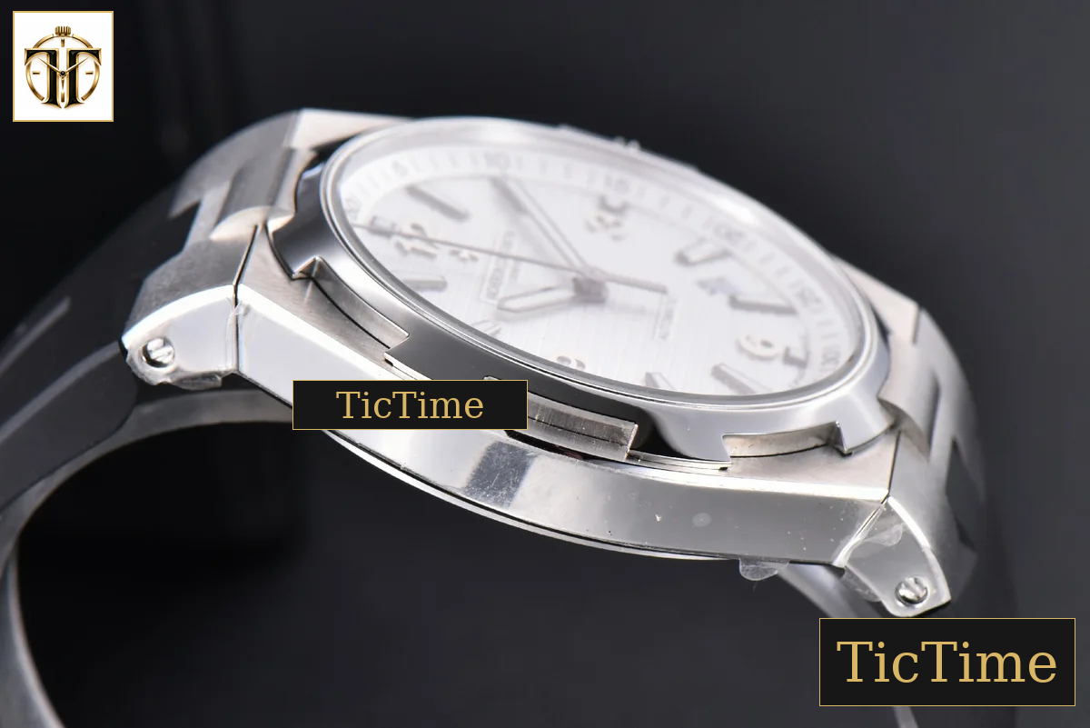 Overseas 47040 42mm MKF White Textured Dial Rubber Strap 9015 — foto 11