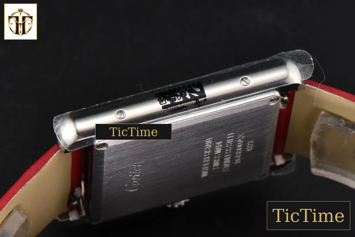 Tank Must Large 33.7×25.5mm K11F Diamond White Dial Red Smooth Calf Strap Quartz — foto 13