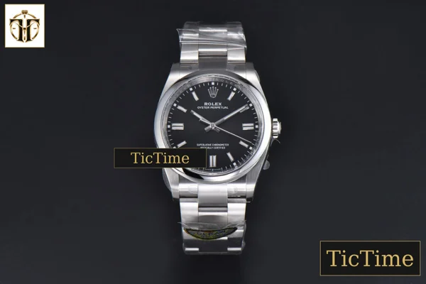 Foto frontal — Oyster Perpetual 904L 126000 36mm Clean Factory Black Dial SS Bracelet VR3230