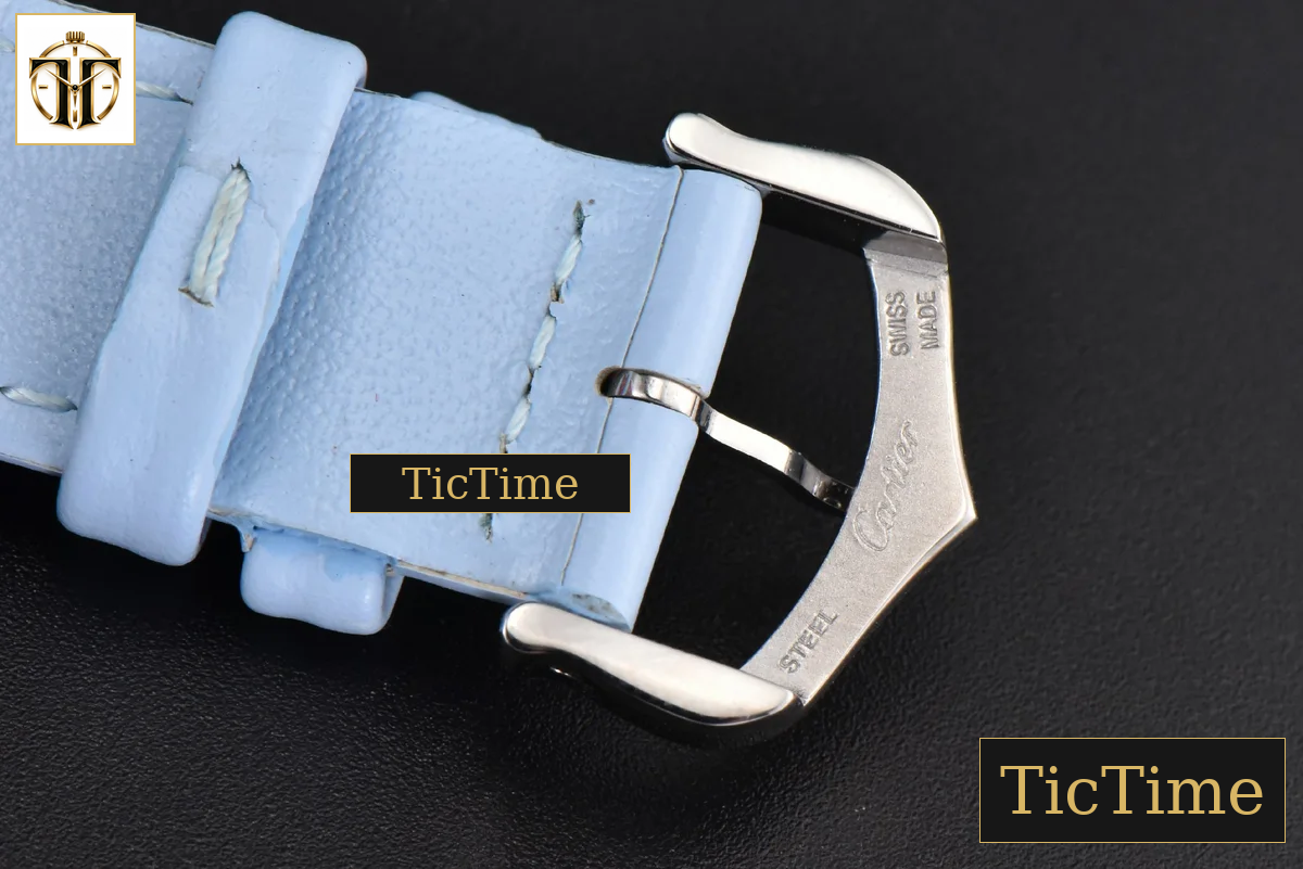 Tank Must Large 33.7×25.5mm K11F White Dial Blue Smooth Calf Strap Quartz — foto 25