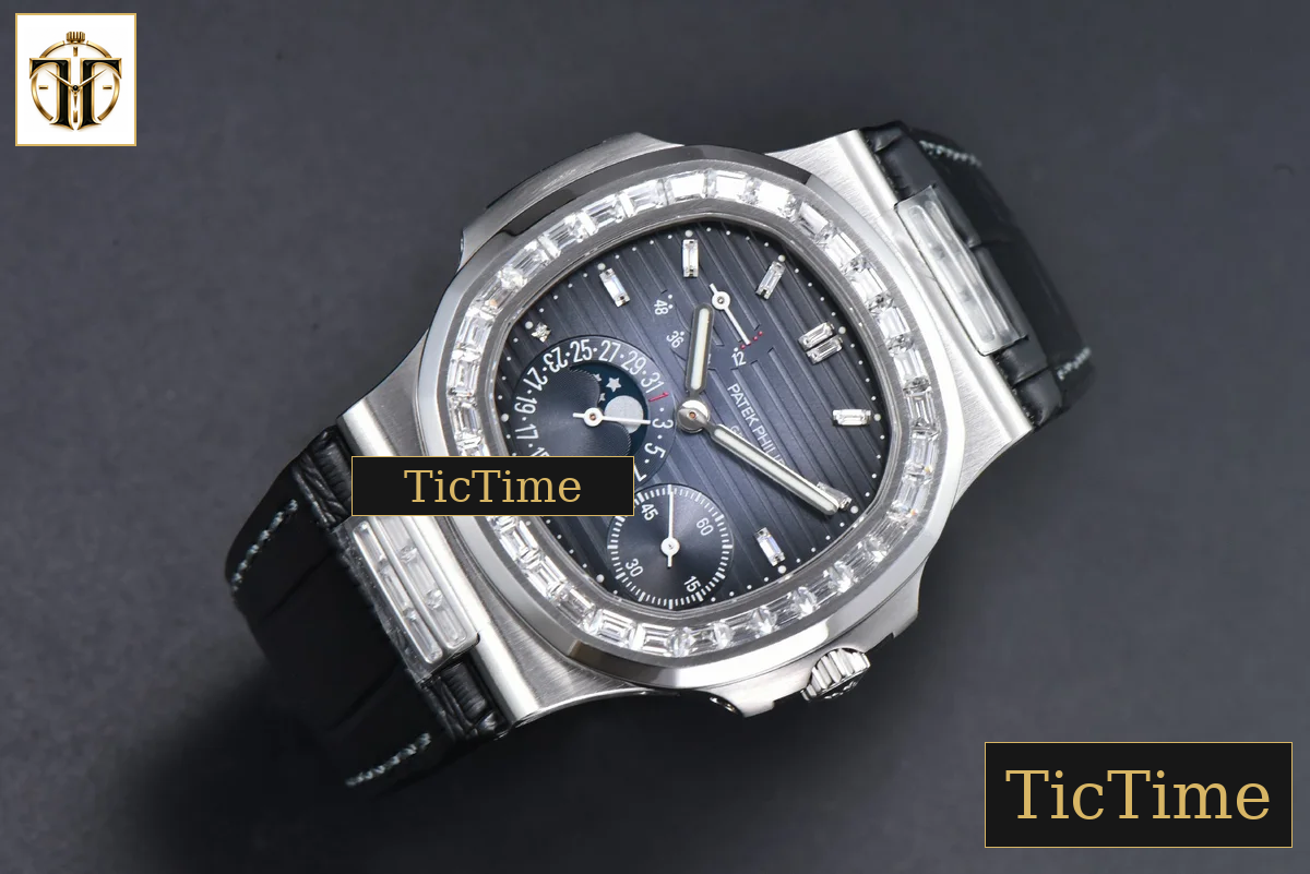 Nautilus 5712 40mm PPF Gray Diamond Bezel Blue Dial Diamond Marker Moonphase Black Leather Strap A240 — foto 3
