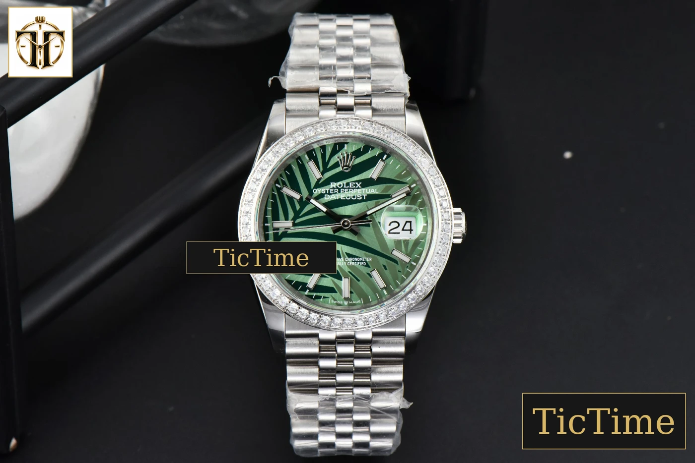 Vista frontal — DateJust 36mm BPF Diamond Green Plam Dial Jubilee Bracelet A2824