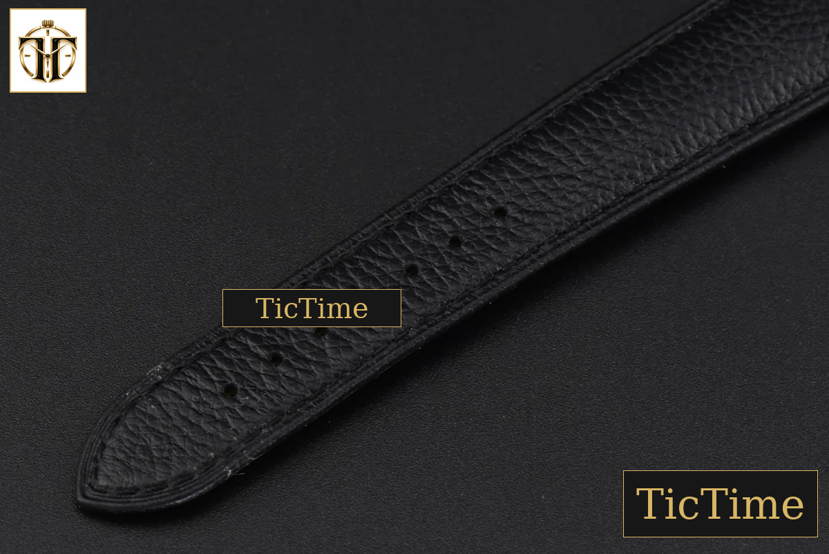 Tank Must Large 33.7×25.5mm K11F Diamond White Dial Black Litchi Grained Strap Quartz — foto 23