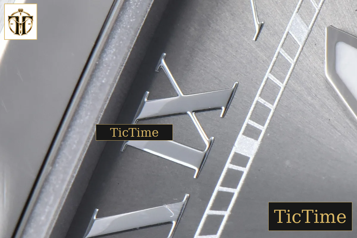 Santos de Cartier Medium 35mm AF SS Grey Dial Black Leather Strap Miyota 9015 — foto 4