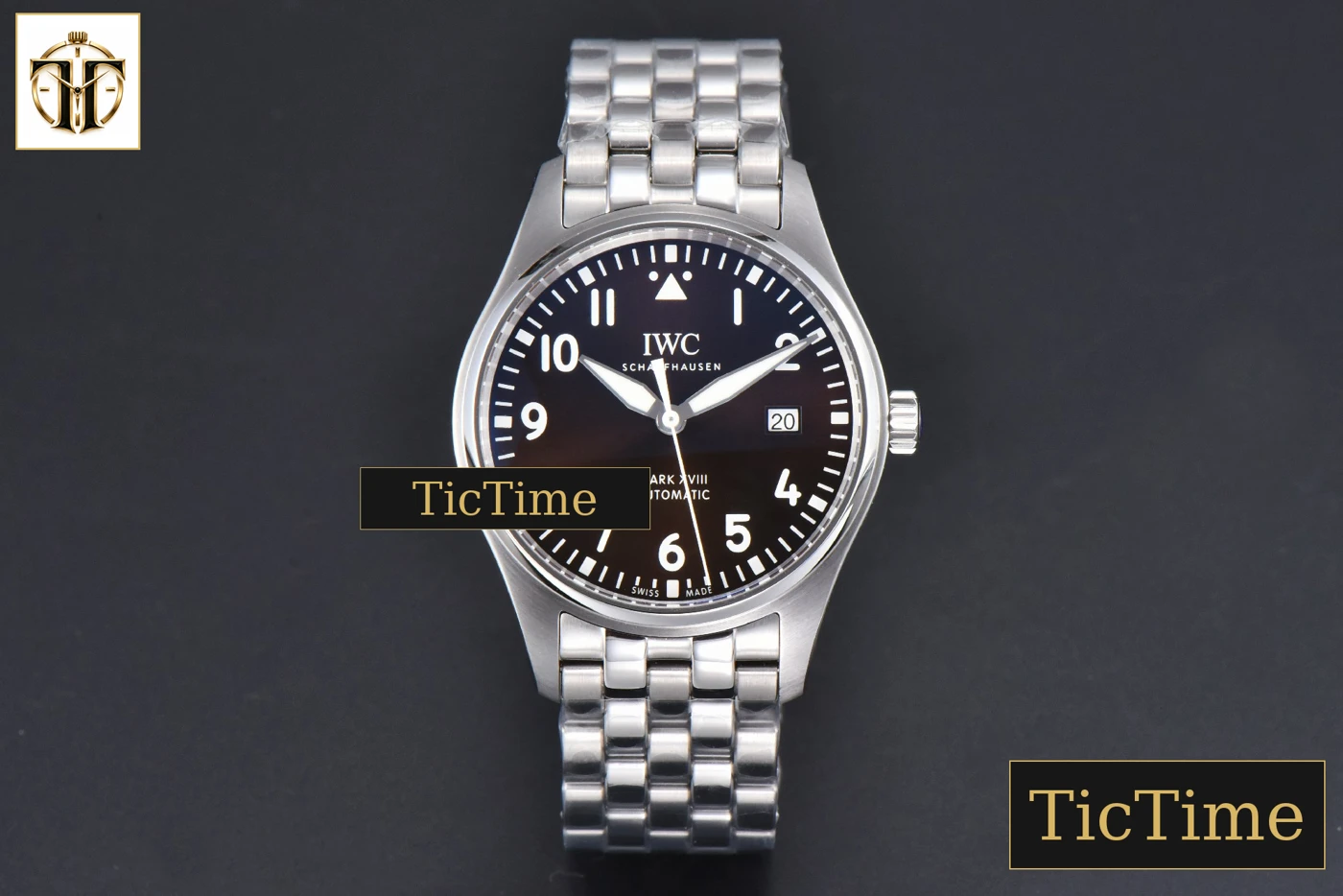 Vista frontal — Mark XVIII IWC327013 40mm V7F Brown Dial SS Bracelet A2892
