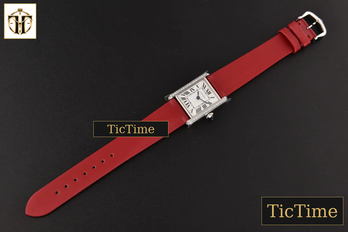 Tank Must Small 29.5×22mm K11F Diamond White Dial Red Smooth Strap Quartz — foto 25