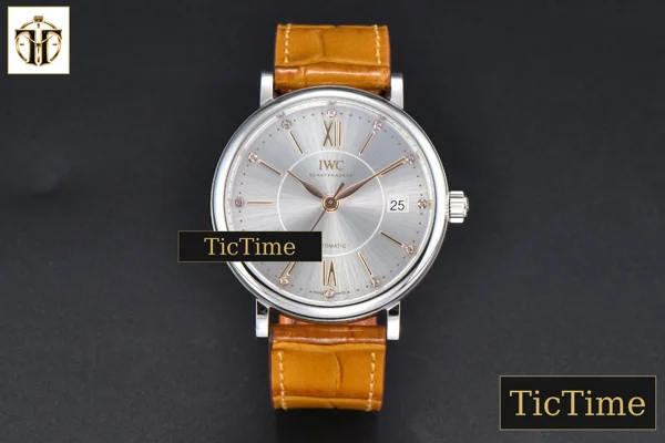 Foto frontal — Portofino 37mm V7F Gray Dial YG Marker Brown Leather Strap A2892
