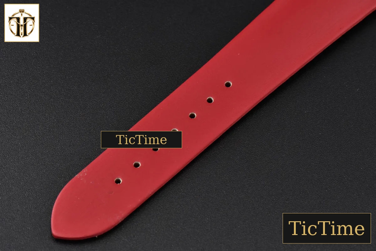 Tank Must Large 33.7×25.5mm K11F Diamond White Dial Red Smooth Calf Strap Quartz — foto 26
