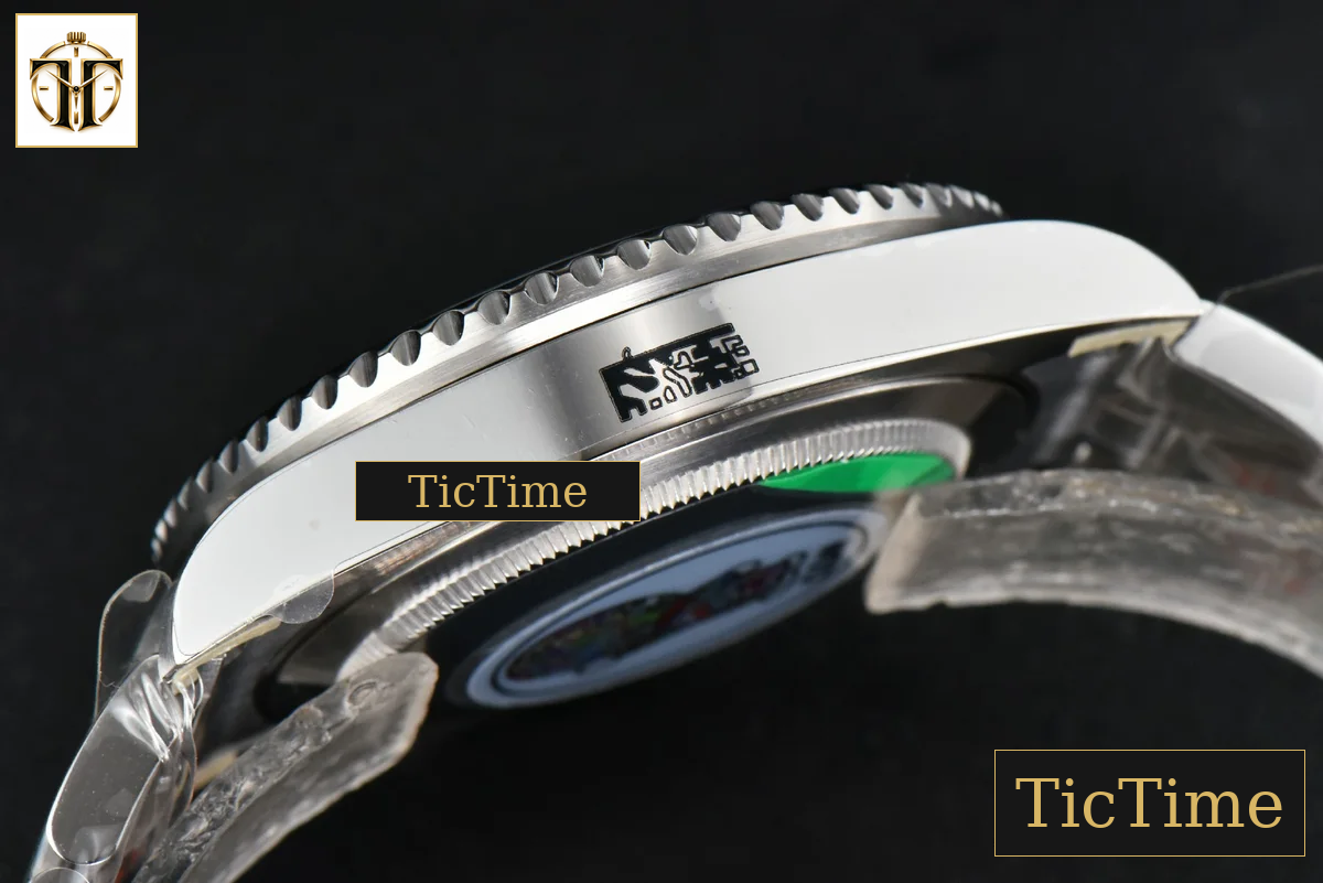 GMT-Master II LN 116710 40mm Clean Factory Black Ceramic Oyster Bracelet VR3186 — foto 17