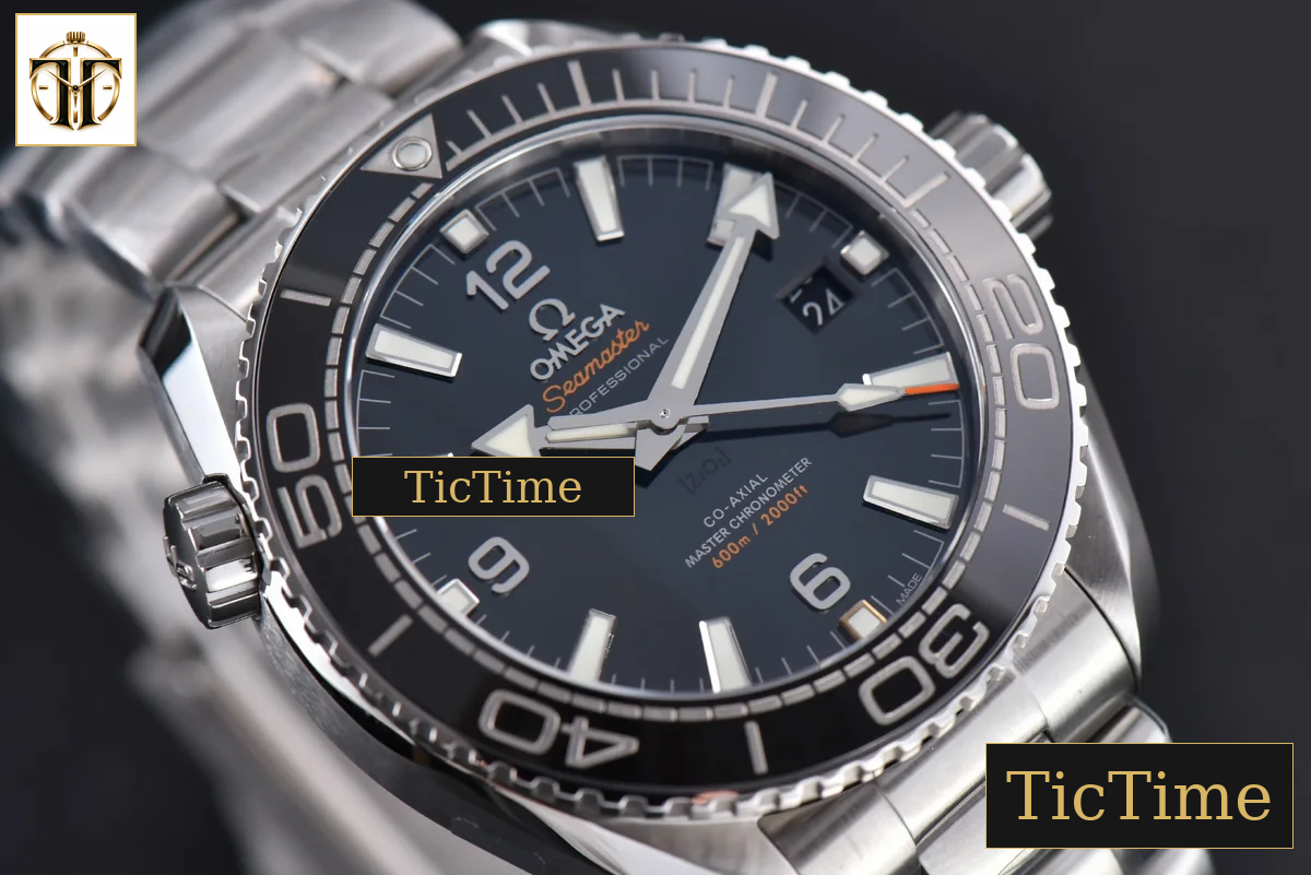 Planet Ocean 600m 43.5mm VSF Black Dial SS Bracelet A8906 — foto 10