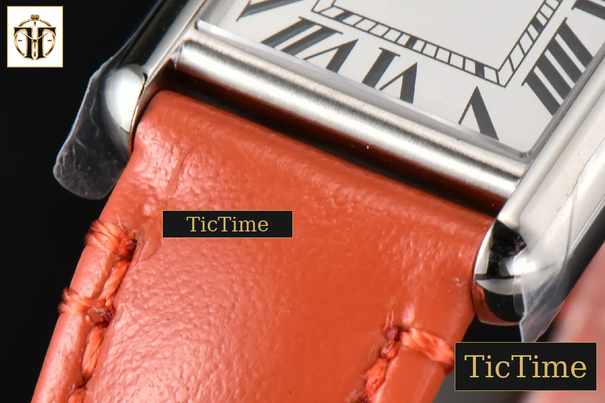 Tank Must Small 29.5×22mm K11F White Dial Orange Smooth Strap Quartz — foto 8