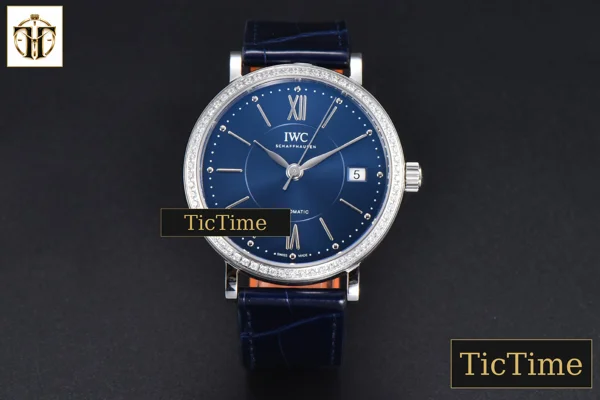 Foto frontal — Portofino 37mm V7F Diamond Blue Dial Silver Marker Blue Leather Strap A2892