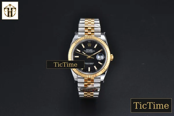 Foto frontal — DateJust 126333 41mm Clean Factory YG/SS Black Dial Jubilee Bracelet VR3235