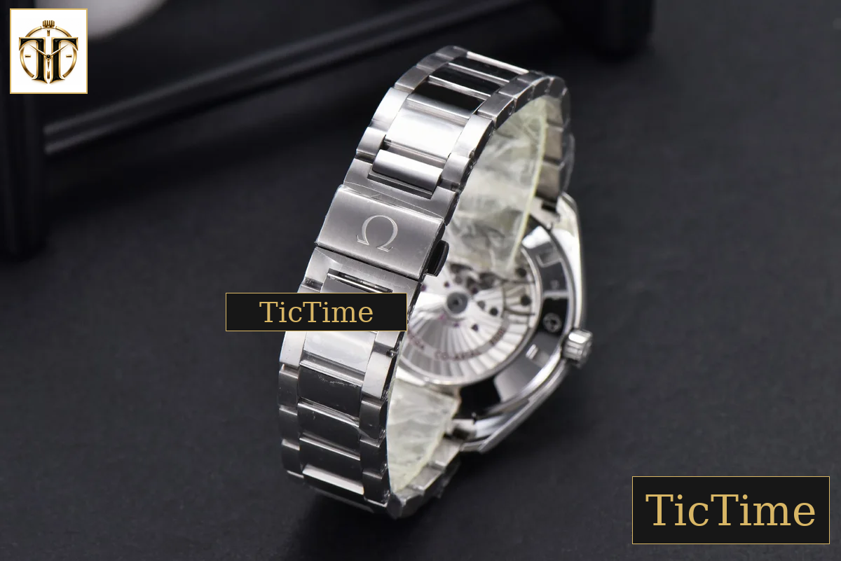 Aqua Terra 150M 41mm VSF White Wave Dial Silver Markers SS Bracelet A8500 — foto 15