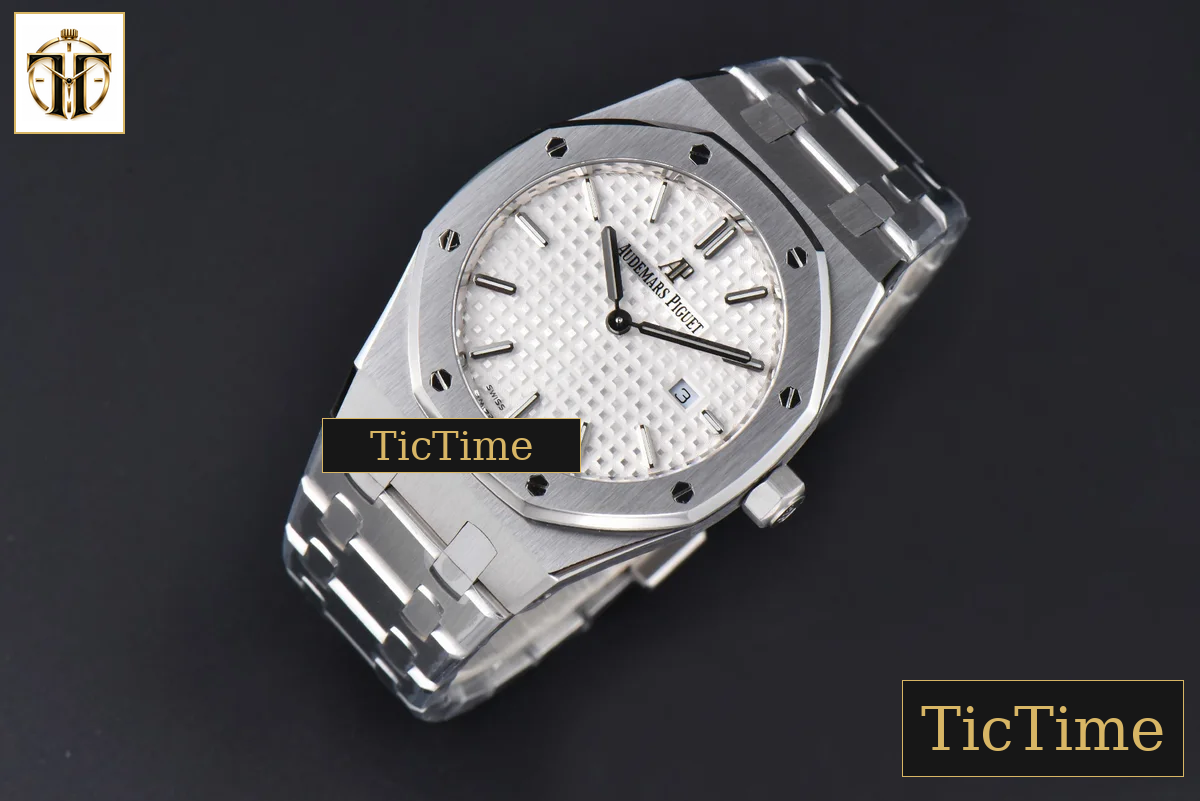 Royal Oak Ladies 67650ST 33mm ZF SS White Dial SS Bracelet Quartz — foto 4